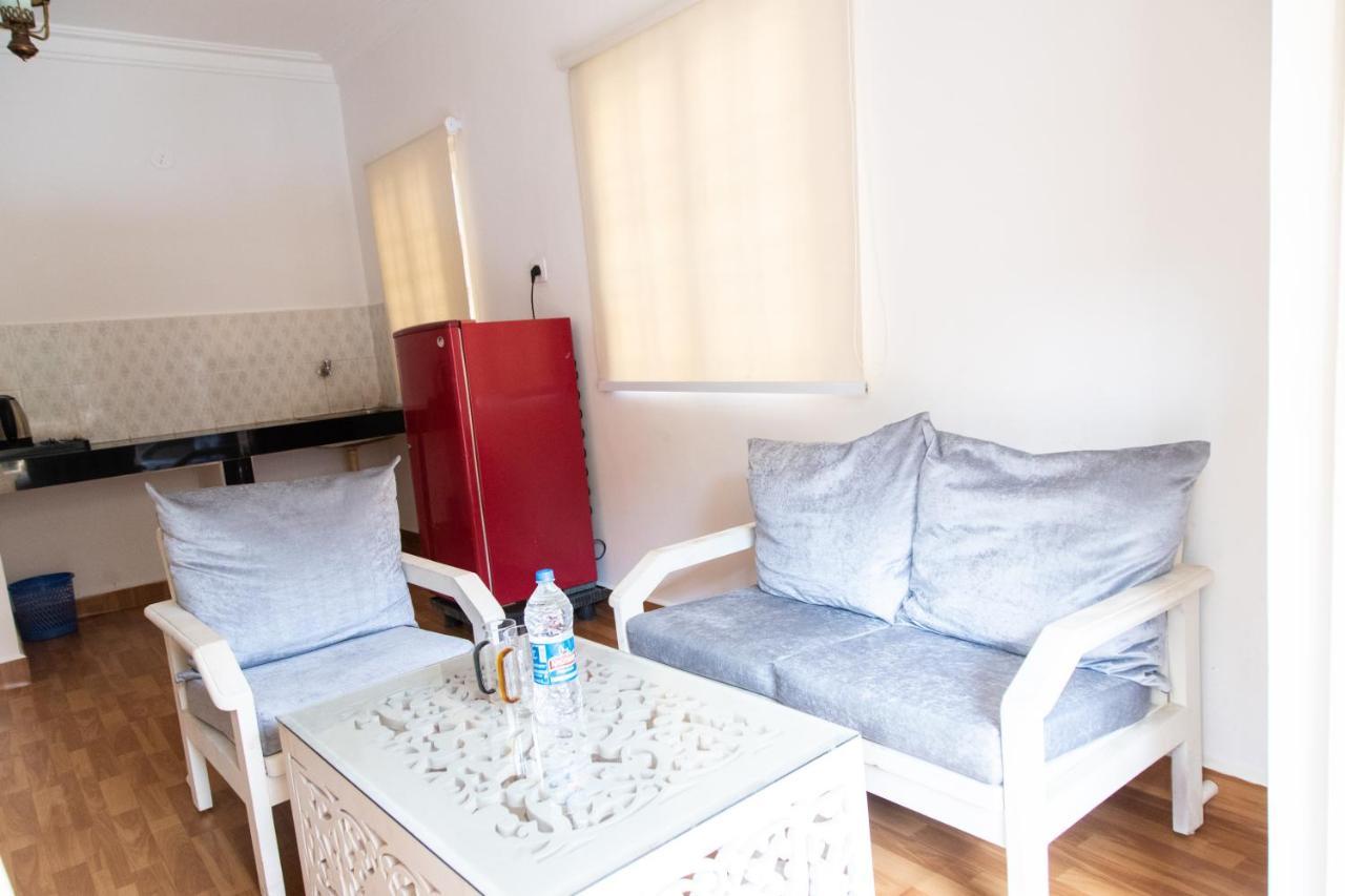 Cherrystay Holiday Resort -Candolim Beach Bagian luar foto