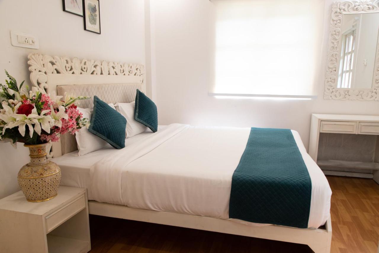 Cherrystay Holiday Resort -Candolim Beach Bagian luar foto