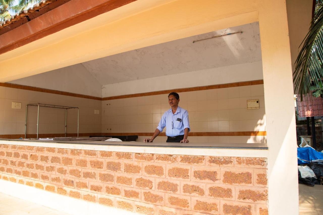 Cherrystay Holiday Resort -Candolim Beach Bagian luar foto