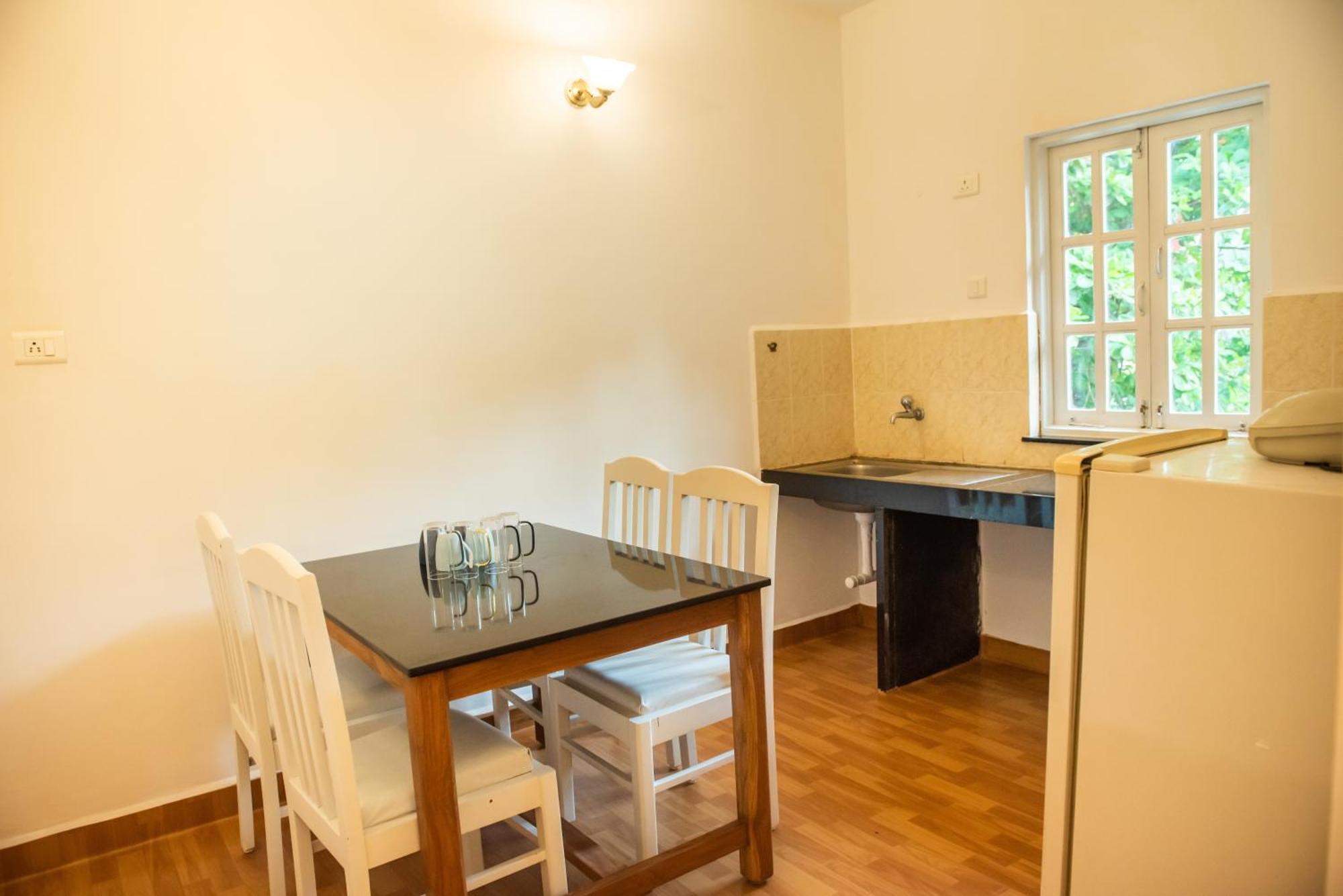 Cherrystay Holiday Resort -Candolim Beach Bagian luar foto